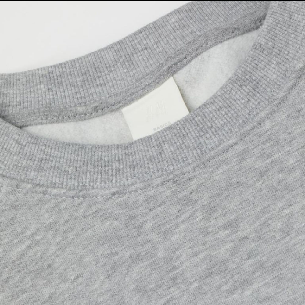 ⛔️Sold⛔️🆕️NWT H&M Sweatshirt in "Gray Melange" - Picture 6 of 12